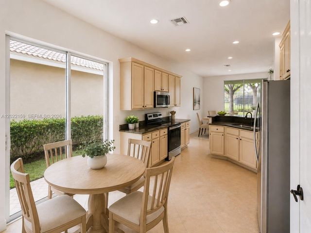 7232 Maidstone Drive, Port St. Lucie, Port St Lucie, FL 34986
