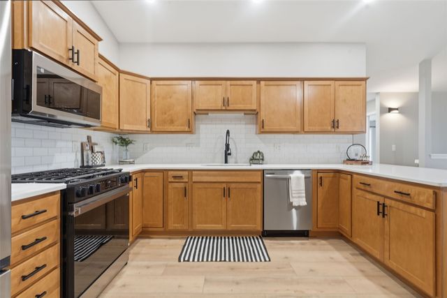 808 Crescent View Drive, Cedar Rapids, IA 52402