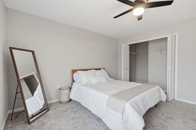 808 Crescent View Drive, Cedar Rapids, IA 52402