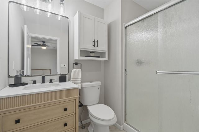 808 Crescent View Drive, Cedar Rapids, IA 52402