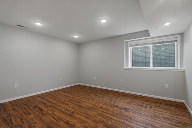 808 Crescent View Drive, Cedar Rapids, IA 52402