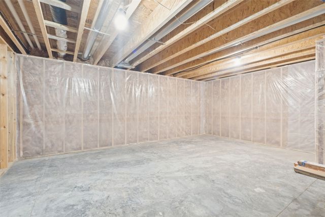 808 Crescent View Drive, Cedar Rapids, IA 52402