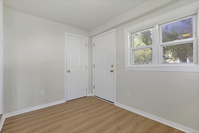 132 N Westmoor Avenue, Newark, OH 43055