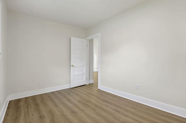 132 N Westmoor Avenue, Newark, OH 43055