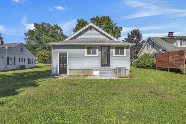 132 N Westmoor Avenue, Newark, OH 43055