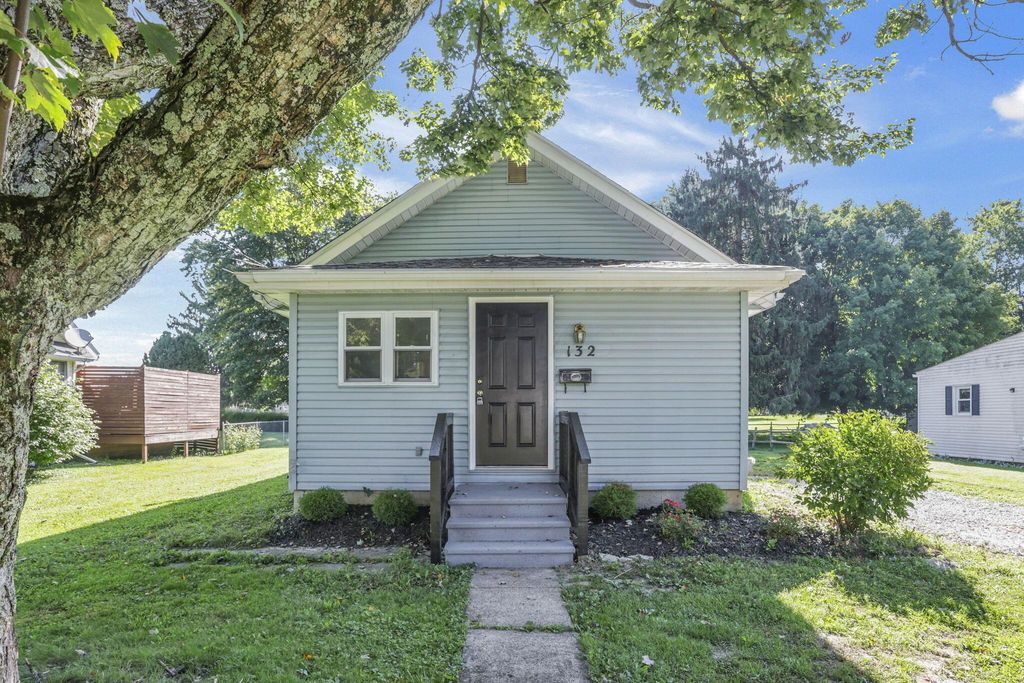 132 N Westmoor Avenue, Newark, OH 43055