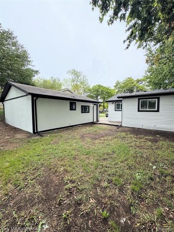 3110 McGinnis Drive, Fenton Charter Township, MI 48430