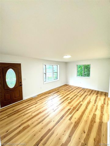 3110 McGinnis Drive, Fenton Charter Township, MI 48430