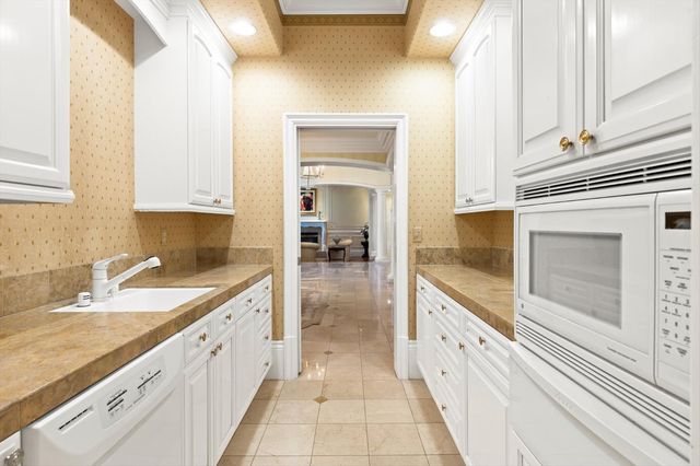 400 Marmore Rd, Chico, CA 95928