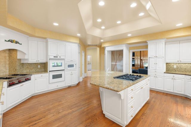 400 Marmore Rd, Chico, CA 95928