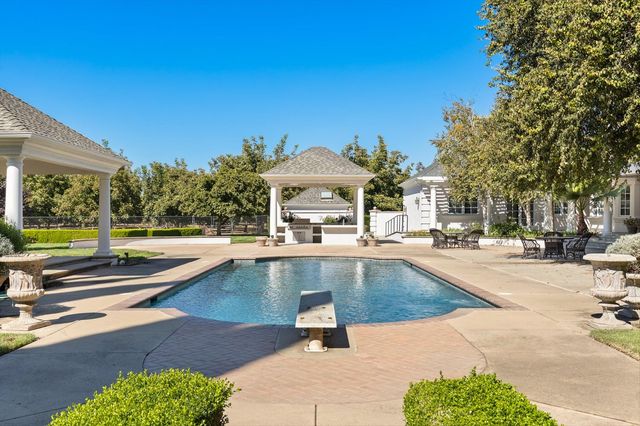 400 Marmore Rd, Chico, CA 95928