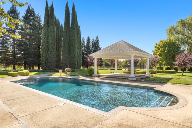 400 Marmore Rd, Chico, CA 95928