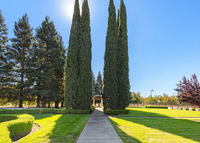 400 Marmore Rd, Chico, CA 95928