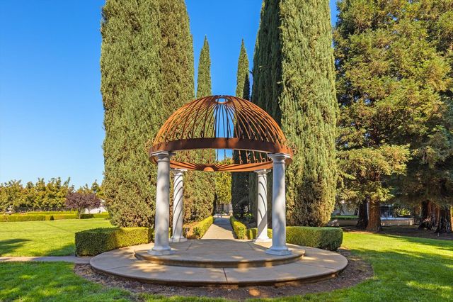 400 Marmore Rd, Chico, CA 95928