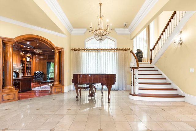 400 Marmore Rd, Chico, CA 95928