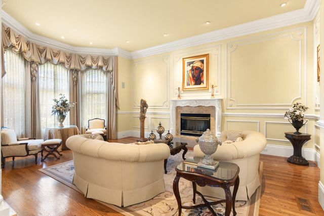 400 Marmore Rd, Chico, CA 95928