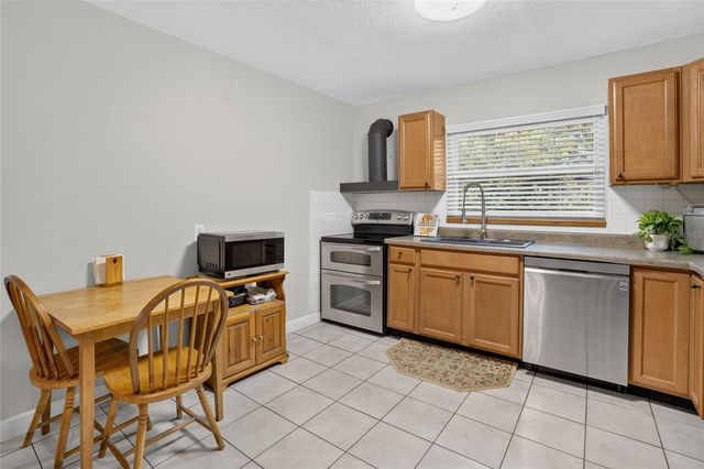 129 COLOMBA ROAD, Debary, FL 32713
