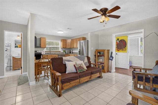 129 COLOMBA ROAD, Debary, FL 32713