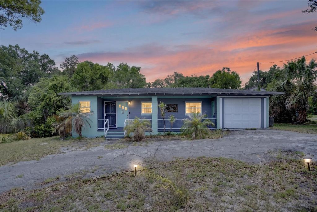 129 COLOMBA ROAD, Debary, FL 32713