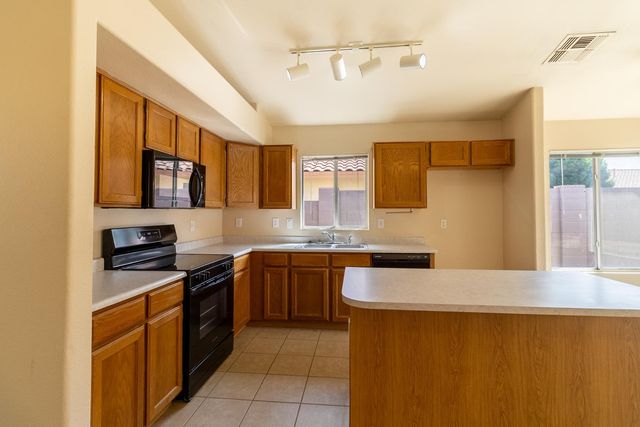 6919 E Lobo Avenue, Mesa, AZ 85209