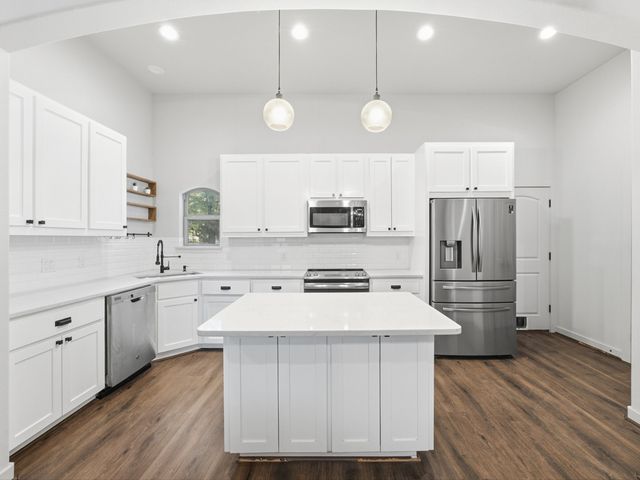196 Bridwell Lane, Runaway Bay, TX 76426