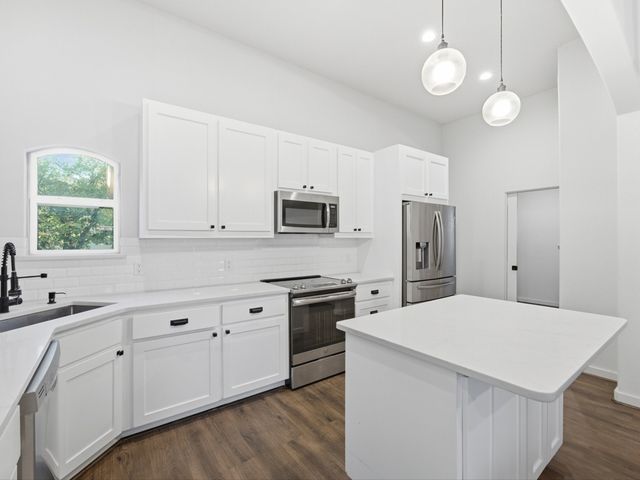 196 Bridwell Lane, Runaway Bay, TX 76426