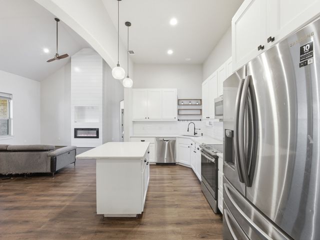 196 Bridwell Lane, Runaway Bay, TX 76426