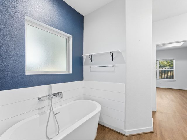 196 Bridwell Lane, Runaway Bay, TX 76426