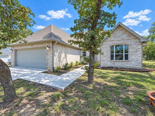 196 Bridwell Lane, Runaway Bay, TX 76426