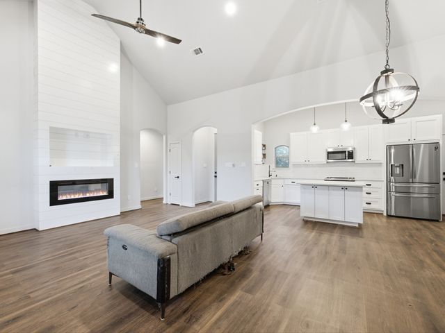 196 Bridwell Lane, Runaway Bay, TX 76426