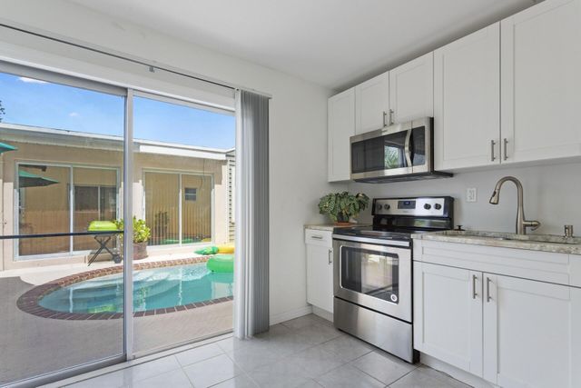 216 S Ocean Breeze #1 Dn, Lake Worth Beach, FL 33460