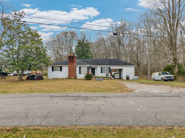 1295 Three Island Rd, Walling, TN 38587