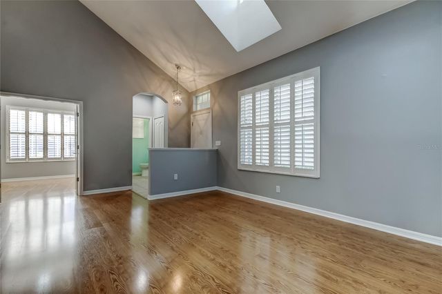 9002 SPRING GARDEN WAY, Tampa, FL 33626