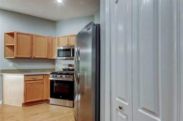 9002 SPRING GARDEN WAY, Tampa, FL 33626