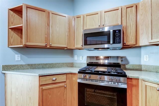 9002 SPRING GARDEN WAY, Tampa, FL 33626