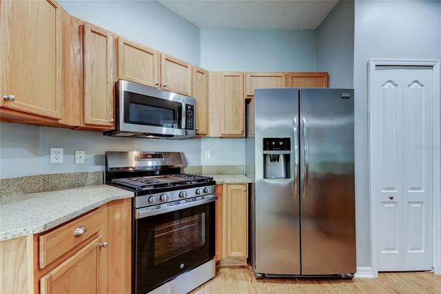 9002 SPRING GARDEN WAY, Tampa, FL 33626