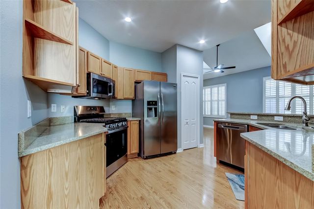 9002 SPRING GARDEN WAY, Tampa, FL 33626