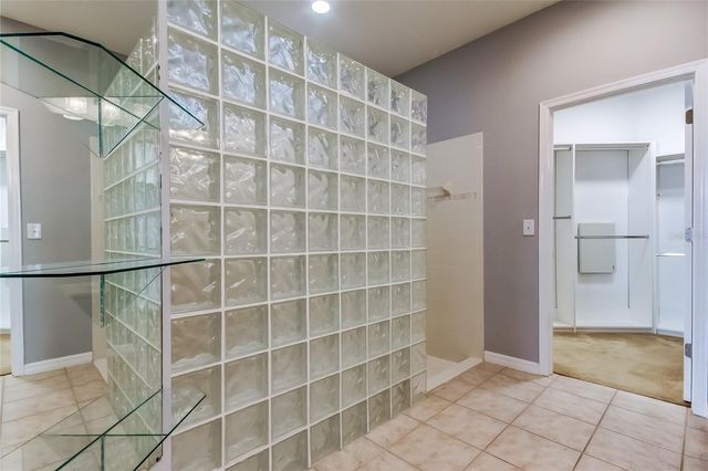 9002 SPRING GARDEN WAY, Tampa, FL 33626