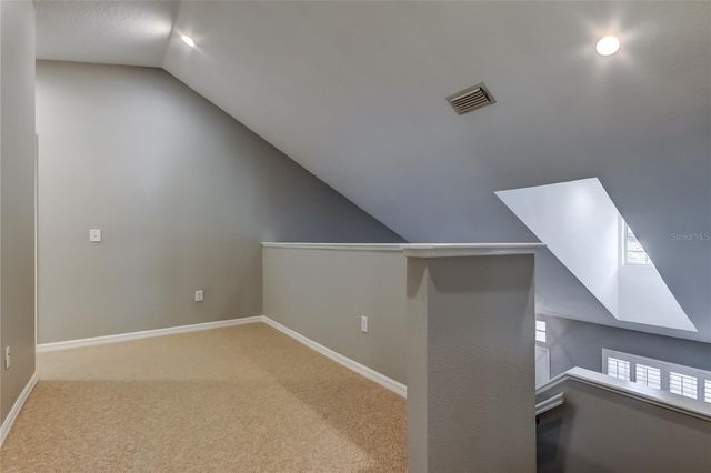 9002 SPRING GARDEN WAY, Tampa, FL 33626