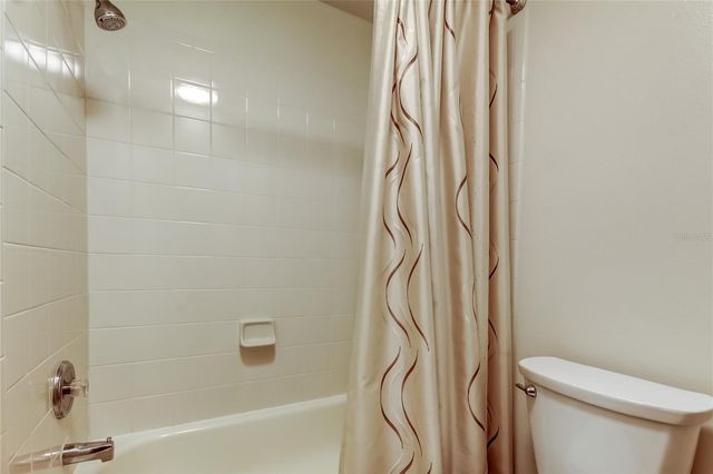 9002 SPRING GARDEN WAY, Tampa, FL 33626