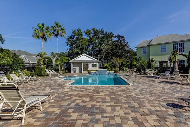 9002 SPRING GARDEN WAY, Tampa, FL 33626