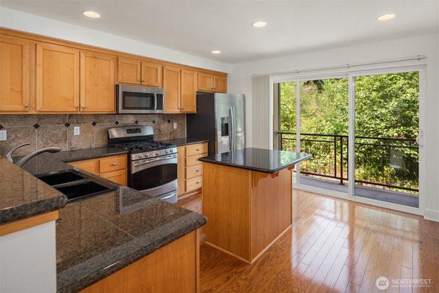 2755 SW Sylvan Heights Drive, Seattle, WA 98106