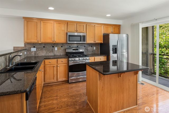 2755 SW Sylvan Heights Drive, Seattle, WA 98106