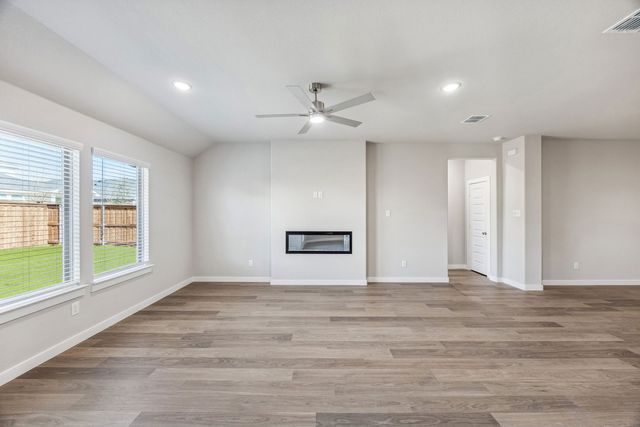 10609 Blakely Creek Road, Fort Worth, TX 76126