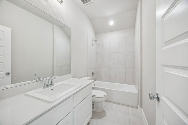 10609 Blakely Creek Road, Fort Worth, TX 76126