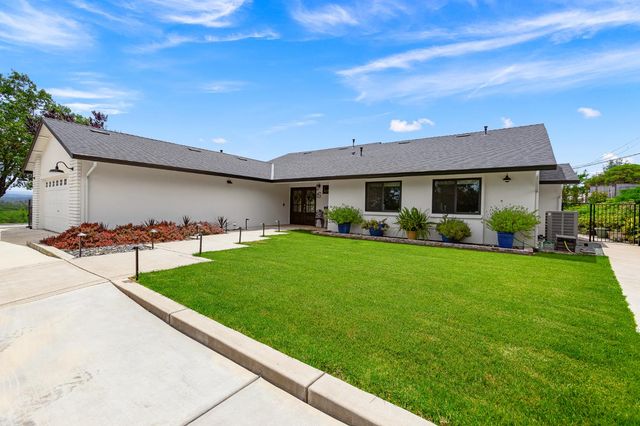 4001 Walnut Dr, Rescue, CA 95672