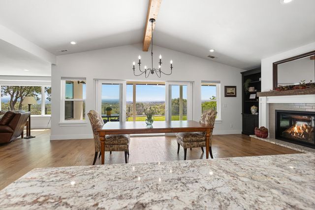 4001 Walnut Dr, Rescue, CA 95672