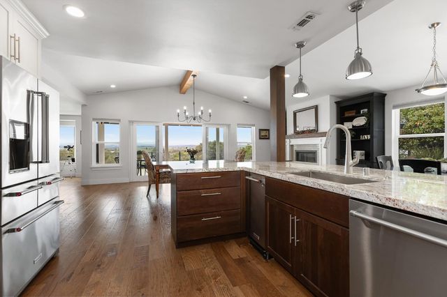 4001 Walnut Dr, Rescue, CA 95672