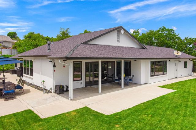 4001 Walnut Dr, Rescue, CA 95672