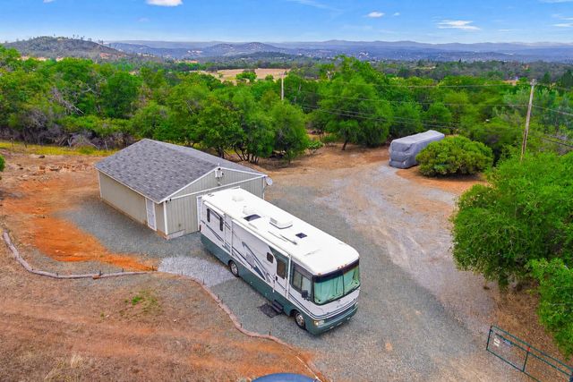 4001 Walnut Dr, Rescue, CA 95672